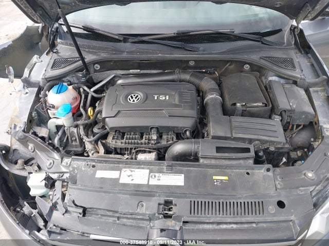 1VWAT7A34FC120921 Volkswagen Passat 1.8t Limited Edition