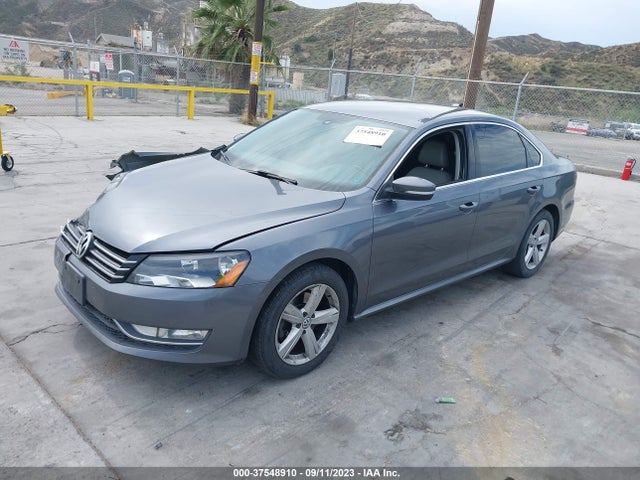 1VWAT7A34FC120921 Volkswagen Passat 1.8t Limited Edition