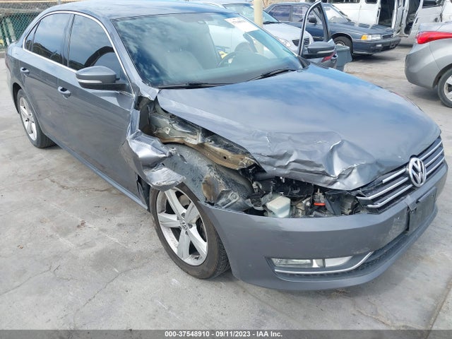 1VWAT7A34FC120921 Volkswagen Passat 1.8t Limited Edition