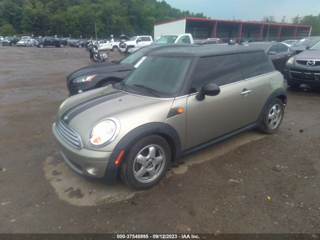 2008 MINI COOPER HARDTOP WMWMF33538TT60489 Photo 1