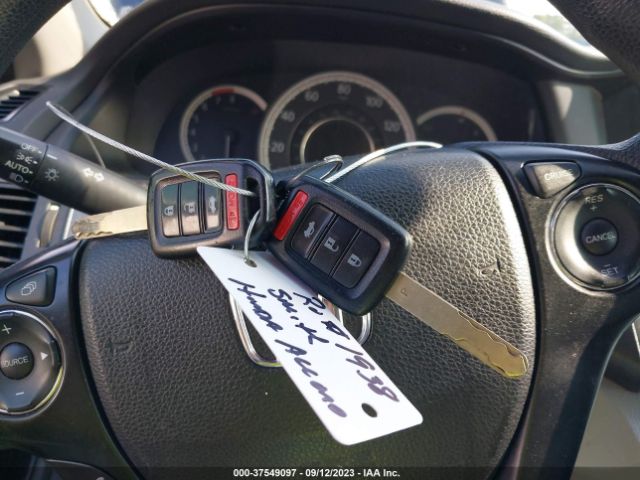 1HGCR2F3XFA072487 Honda Accord Sedan Lx