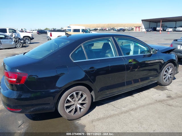 3VWDB7AJ5HM318598 Volkswagen Jetta 1.4t Se