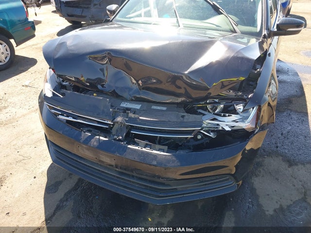 3VWDB7AJ5HM318598 Volkswagen Jetta 1.4t Se