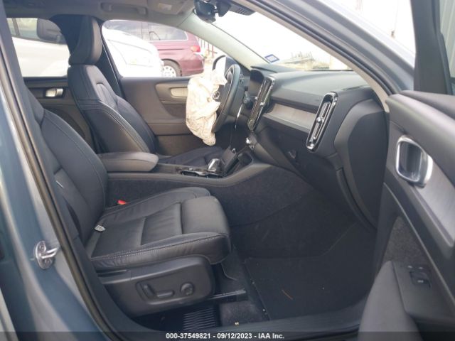 YV4L12UNXP2928163 Volvo Xc40 Plus Bright Theme