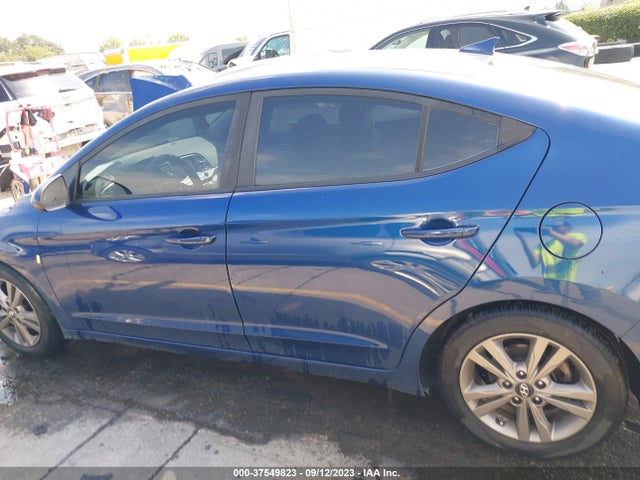 Hyundai ELANTRA SEL 2018 5NPD84LF1JH256301 Image 15