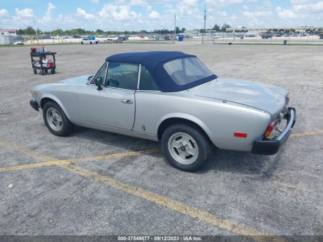 1982 FIAT 124 ZFAAS00B6C8188164 Photo 2