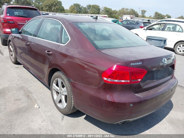 2013 VOLKSWAGEN PASSAT SE VIN: 1VWBP7A30DC107489