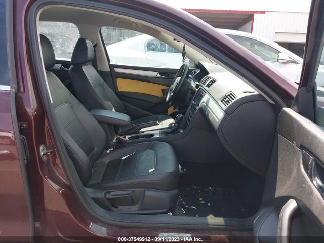 2013 VOLKSWAGEN PASSAT SE VIN: 1VWBP7A30DC107489
