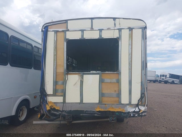 Ford E-450 Cutaway 2019 1FDFE4FS8KDC17265 Image 16