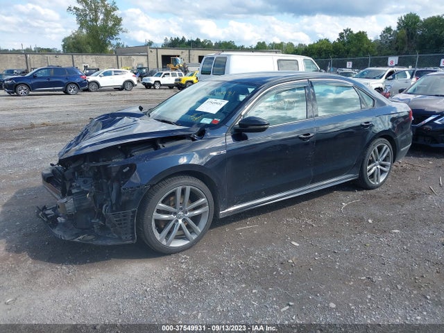 1VWAA7A32JC023344 Volkswagen Passat 2.0t S/r-line