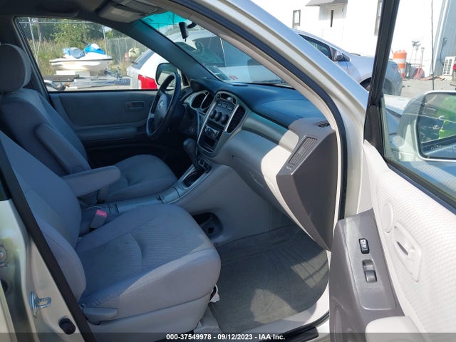 2005 TOYOTA HIGHLANDER VIN: JTEGP21A450062906
