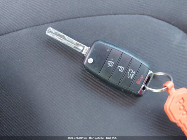KNDJN2A25G7350971 KIA Soul Base