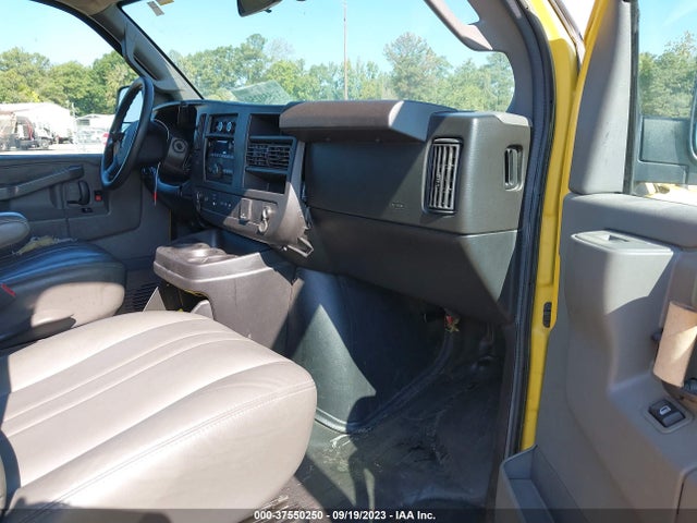 Chevrolet EXPRESS CARGO VAN 2019 1GCWGAFP1K1337757 Image 5