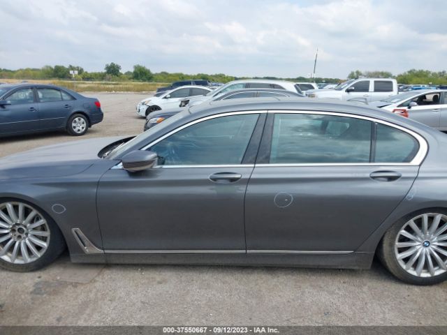 WBA7E2C57GG714516 BMW 7 Series 740i