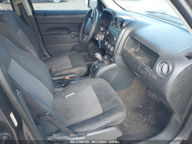 1C4NJPBA8FD157312 Jeep Patriot Altitude Edition