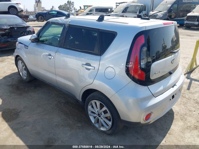 KIA SOUL + 2018 KNDJP3A51J7537397 Image 3
