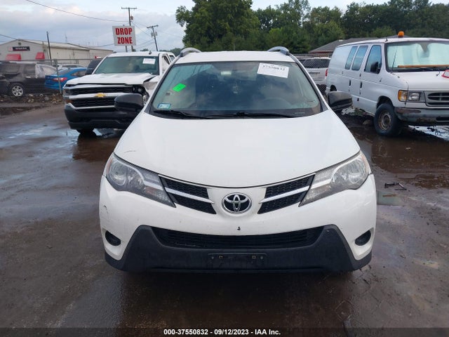 Toyota RAV4 LE 2015 JTMBFREV3FD122997 Image 12