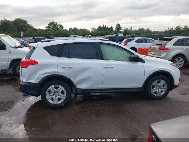 Toyota RAV4 LE 2015 JTMBFREV3FD122997 Image 13