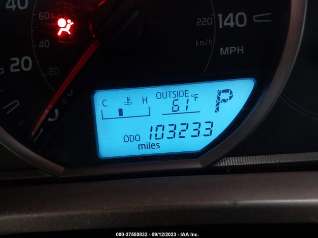 Toyota RAV4 LE 2015 JTMBFREV3FD122997 Image 15
