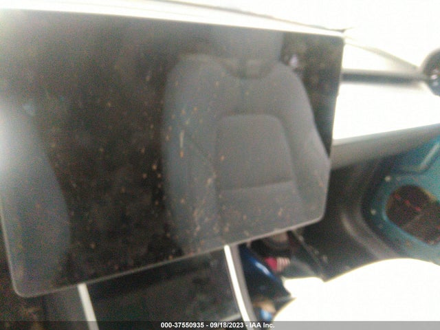 2019 Tesla 3, VIN: 5YJ3E1EB5KF390693