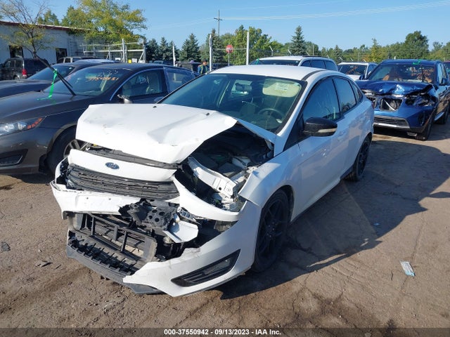 Ford FOCUS SE 2016 1FADP3F23GL341608 Image 2