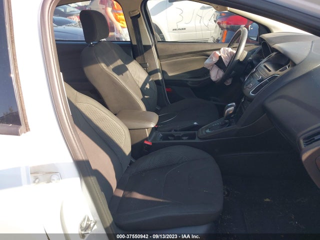Ford FOCUS SE 2016 1FADP3F23GL341608 Image 5