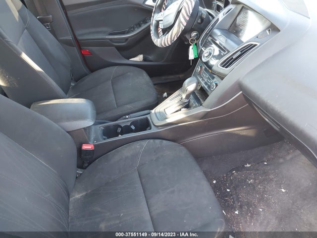 Ford FOCUS SEL 2017 1FADP3M24HL252117 Image 5