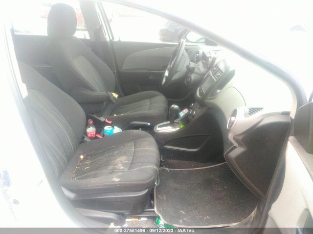 Chevrolet SONIC LT 2016 1G1JC6SG4G4142100 Image 5