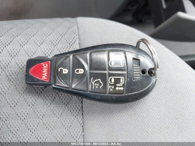 2010 DODGE GRAND CARAVAN SXT VIN: 2D4RN5D11AR416612
