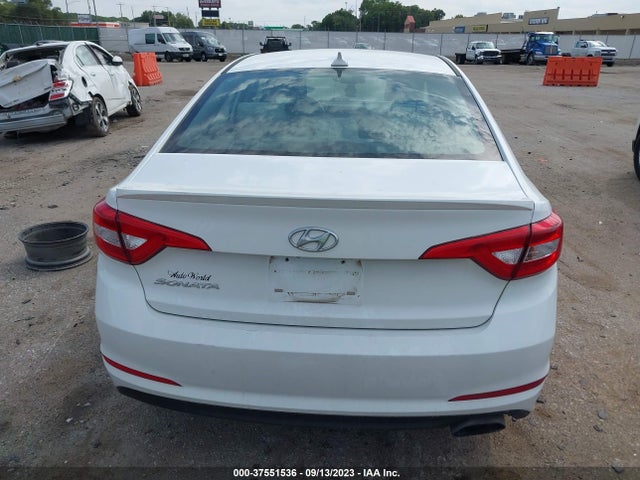 Hyundai SONATA SE 2017 5NPE24AF2HH510780 Image 16