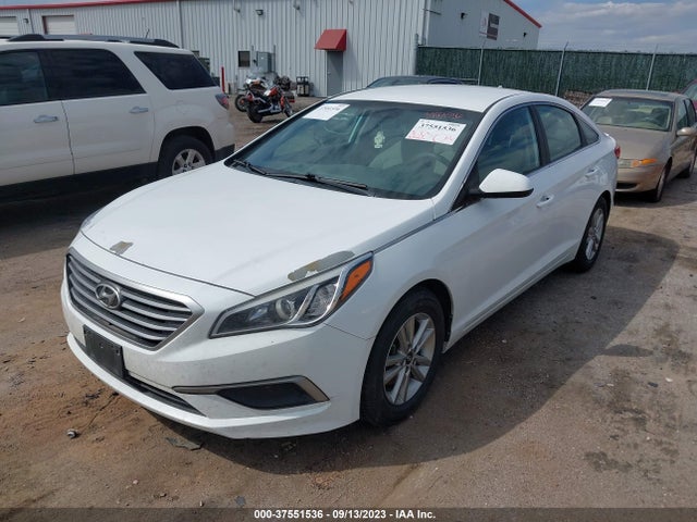 Hyundai SONATA SE 2017 5NPE24AF2HH510780 Image 2