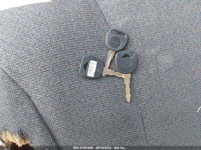 2001 CHEVROLET SILVERADO 1500 VIN: 2GCEC19WX11106598