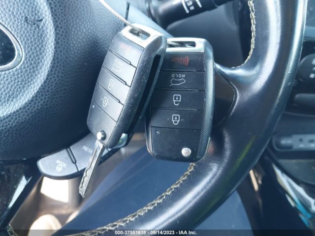 KNDJP3A58F7761810 KIA SOUL +