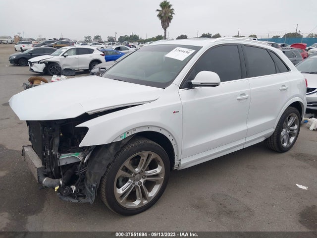 WA1HCCFS9JR018394 Audi Q3 Premium Plus