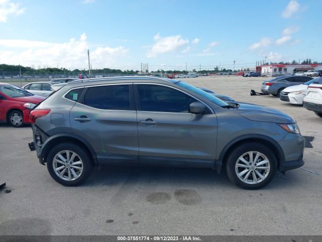 JN1BJ1CP9HW020988 Nissan Rogue Sport Sv