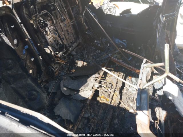 JN8BT3BA0NW043883 Nissan ROGUE SV