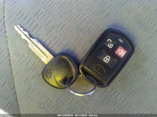 2006 HYUNDAI ELANTRA GLS/LIMITED VIN: KMHDN46D26U335164