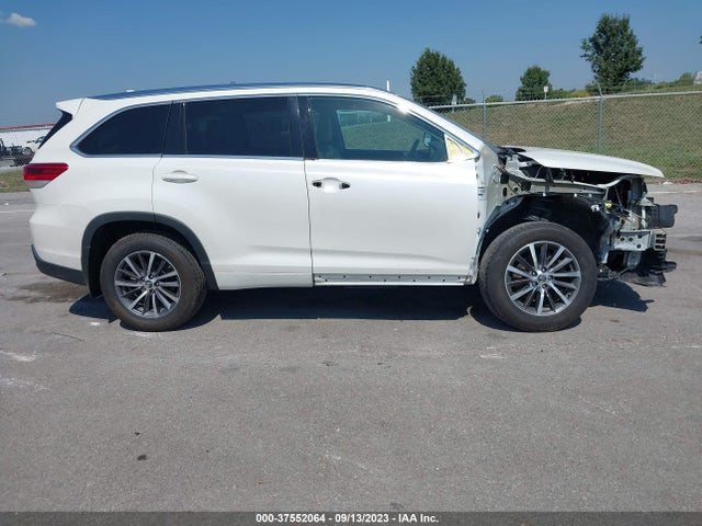 Toyota Highlander Xle/se 2017 5TDJZRFH6HS421807 Image 14