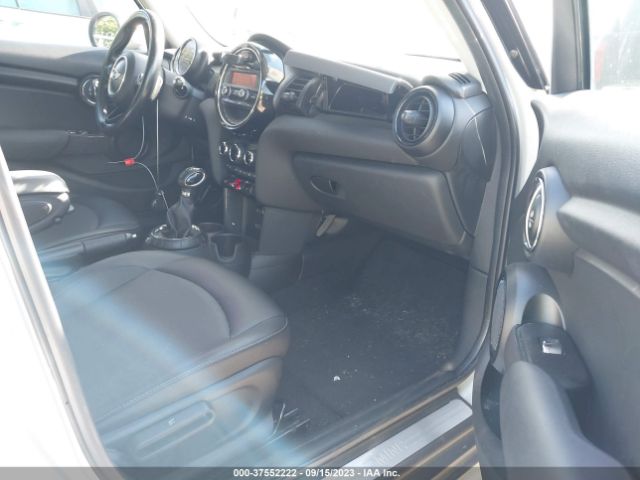 WMWXS5C59FT832065 Mini COOPER HARDTOP 4 DOOR