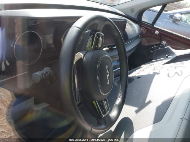 KNDNE5H39N6144315 KIA Carnival Sx