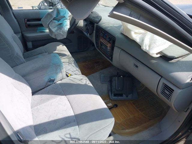 1996 CHEVROLET CAPRICE CLASSIC VIN: 1G1BL82P2TR104247