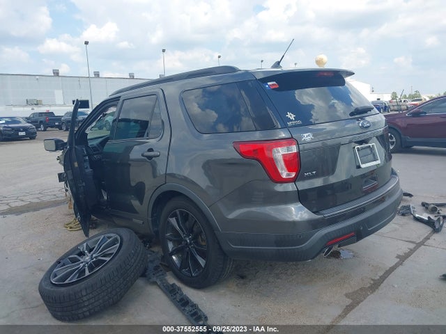 Ford EXPLORER XLT 2019 1FM5K7D8XKGB38062 Image 3