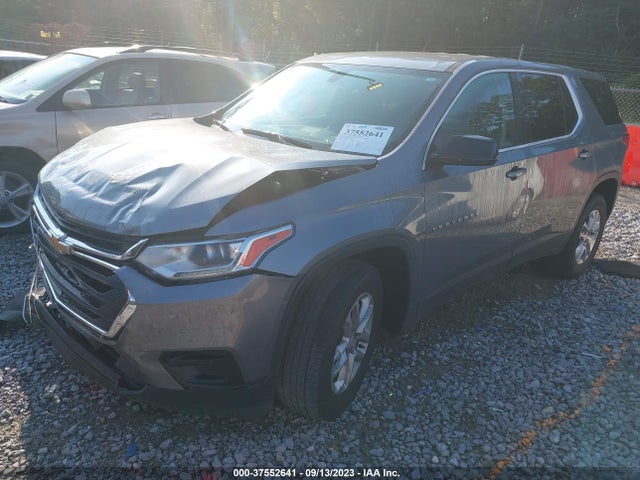 Chevrolet Traverse Ls 2019 1GNERFKW2KJ104218 Image 2