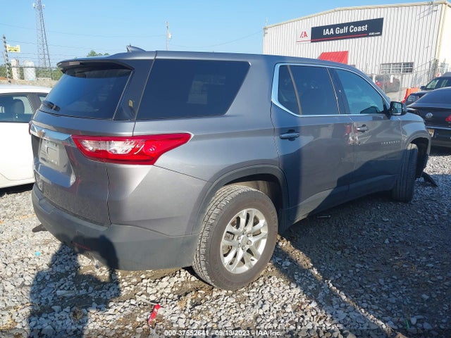 Chevrolet Traverse Ls 2019 1GNERFKW2KJ104218 Image 4