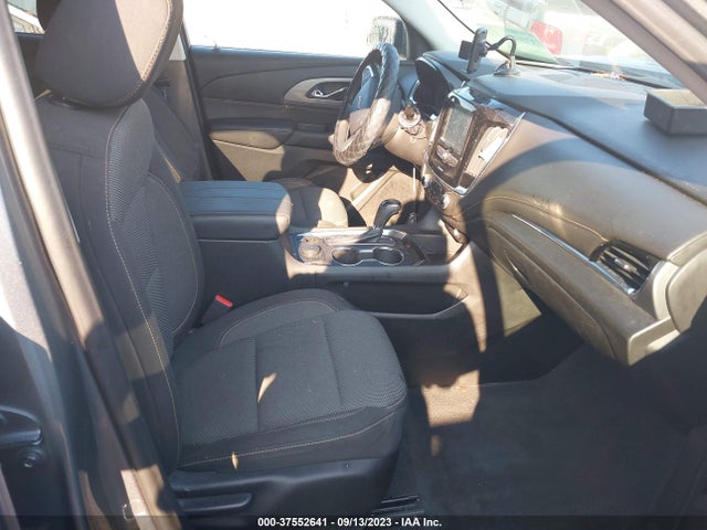 Chevrolet Traverse Ls 2019 1GNERFKW2KJ104218 Image 5