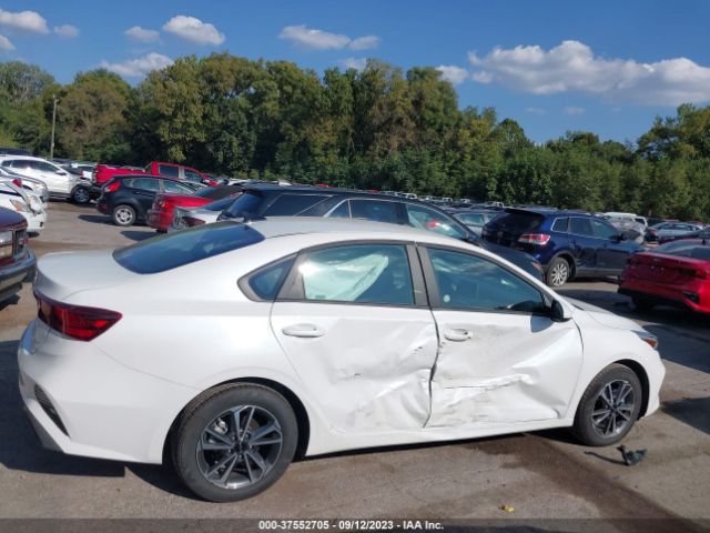 3KPF24AD2PE644789 KIA Forte Lxs