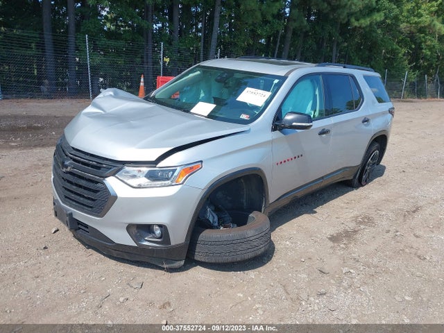 Chevrolet Traverse Premier 2018 1GNERKKW6JJ250628 Image 2