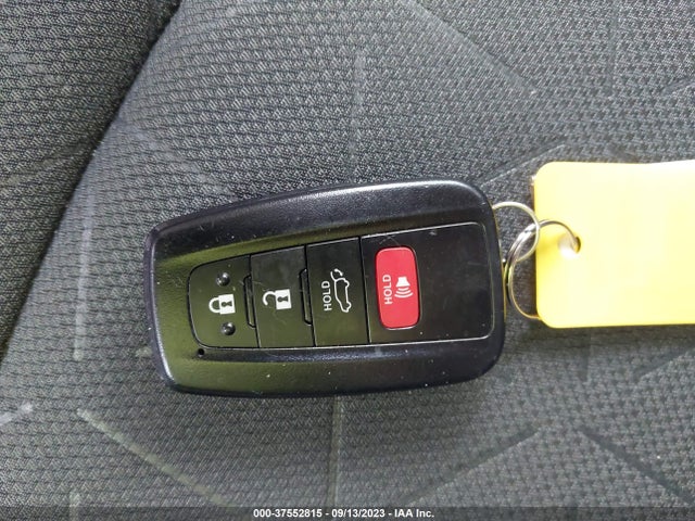 2021 TOYOTA RAV4 XLE VIN: 2T3W1RFV8MC164405