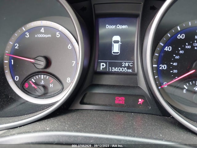 2016 HYUNDAI SANTA FE SE VIN: KM8SMDHF8GU149140
