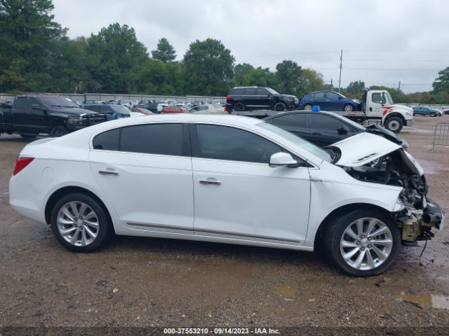 1G4GB5G32GF157134 Buick Lacrosse Leather